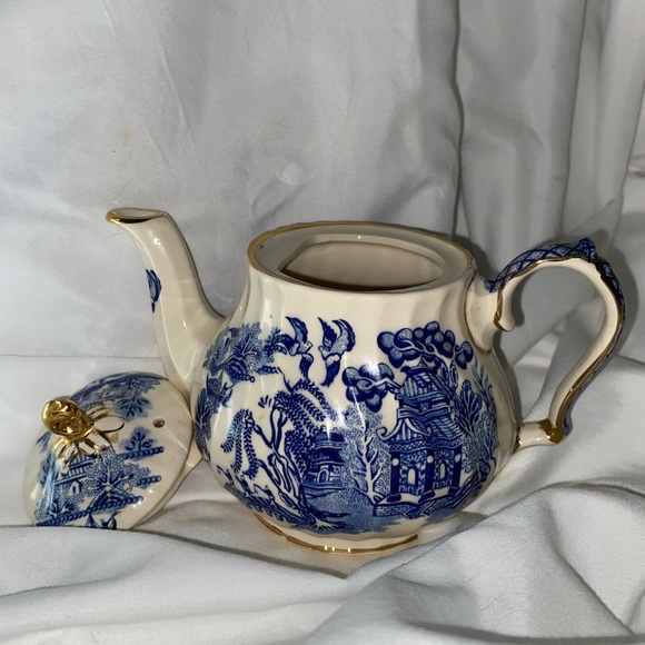 Sadler Blue Oriental Patterned Teapot - Picture 3 of 5